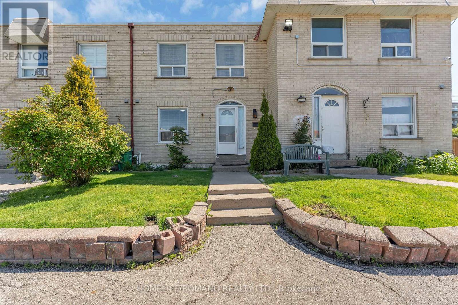 2 - 7440 Goreway Drive, Mississauga, Ontario  L4T 2V2 - Photo 3 - W12180971