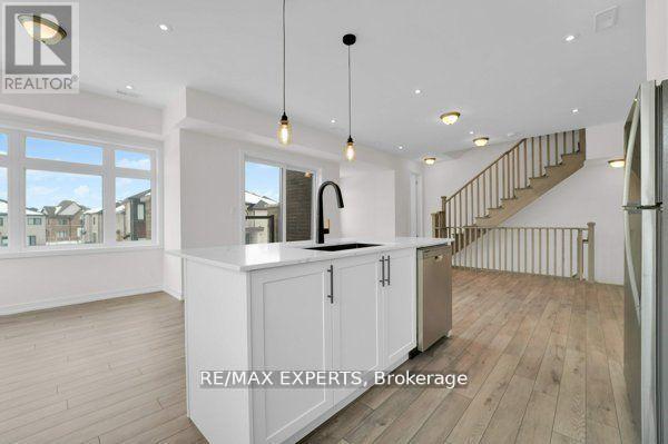 1537 Moonseed Place, Milton, Ontario  L9T 7E7 - Photo 6 - W12181009