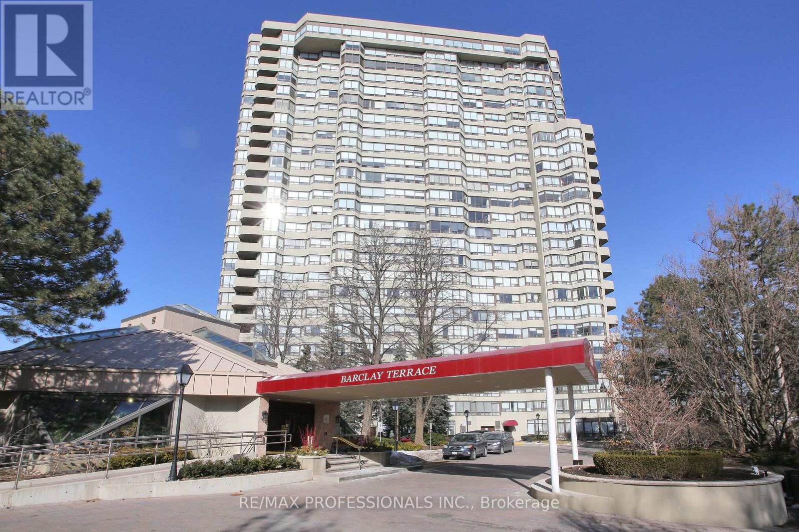 1802 - 1320 Islington Avenue, Toronto, Ontario  M9A 5C6 - Photo 1 - W12181010