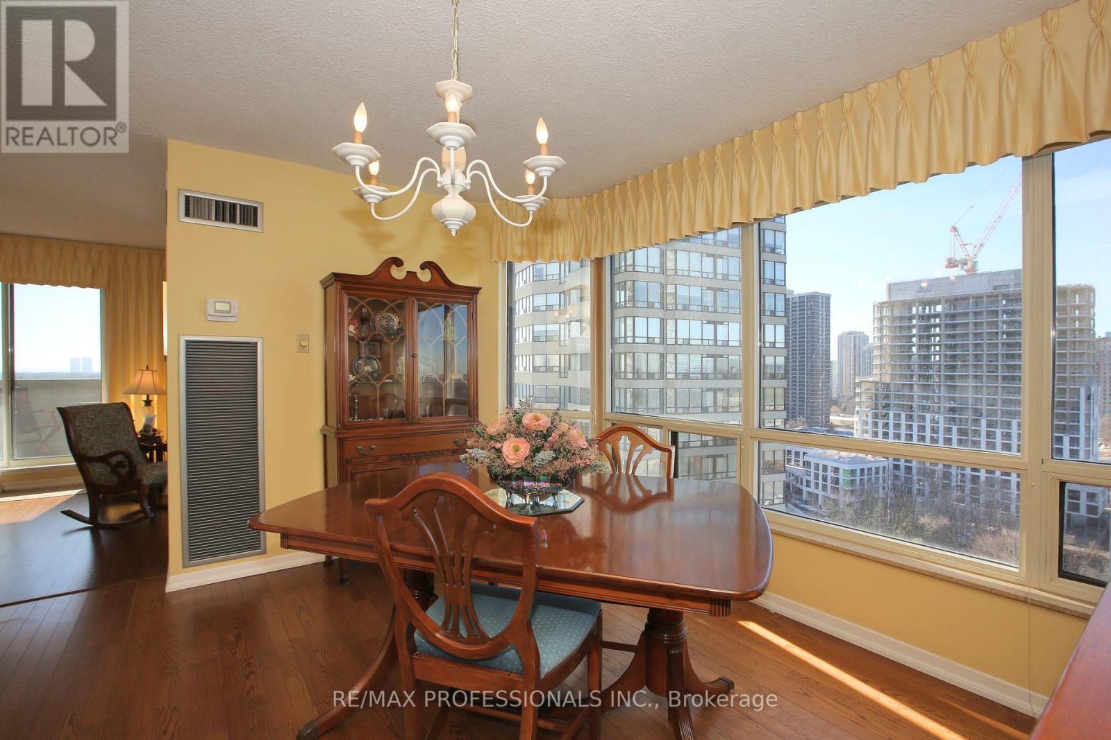 1802 - 1320 Islington Avenue, Toronto, Ontario  M9A 5C6 - Photo 10 - W12181010