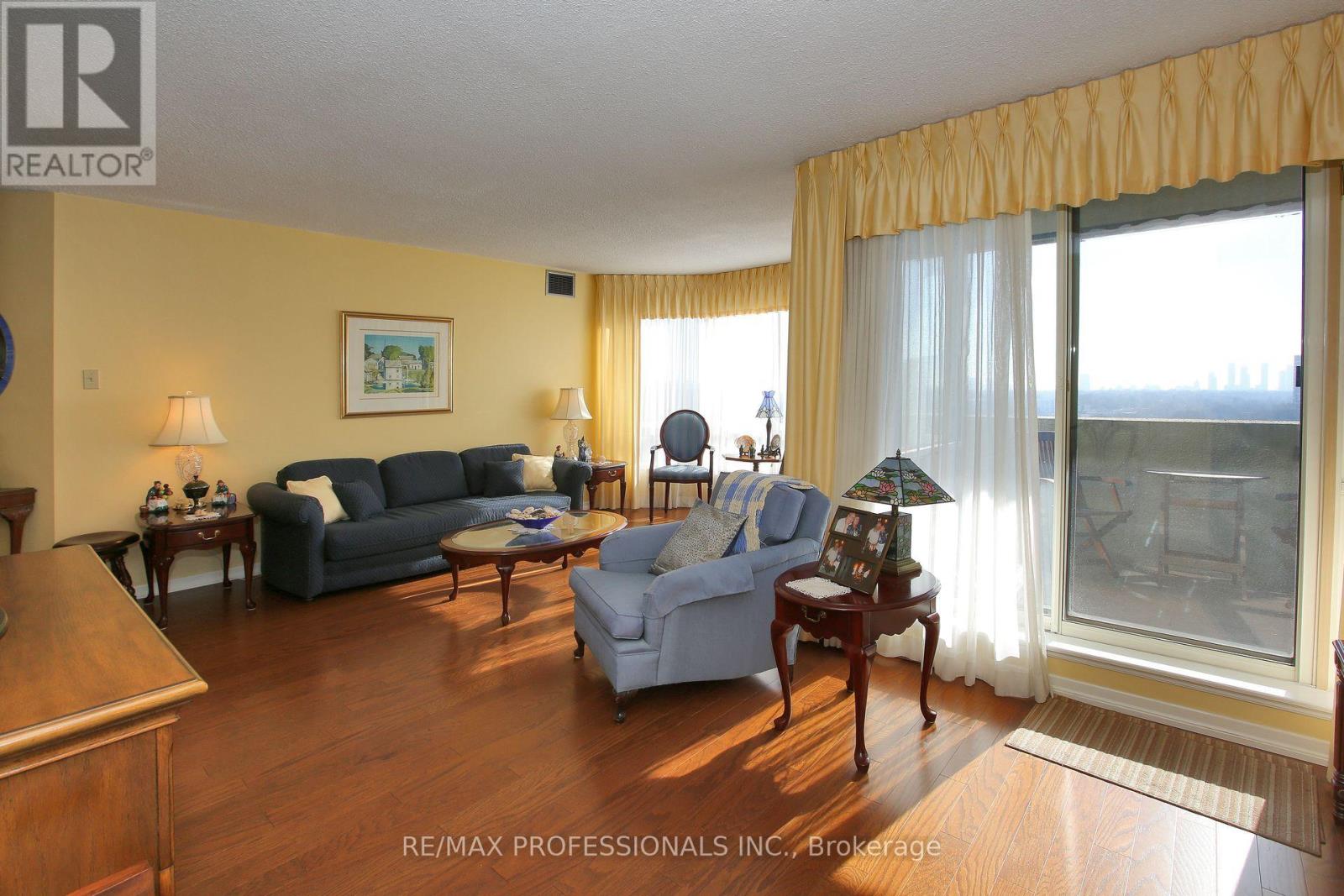 1802 - 1320 Islington Avenue, Toronto, Ontario  M9A 5C6 - Photo 13 - W12181010