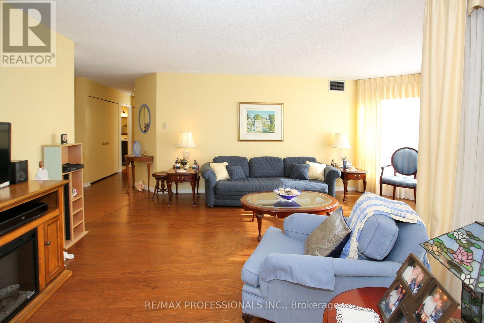1802 - 1320 Islington Avenue, Toronto, Ontario  M9A 5C6 - Photo 20 - W12181010