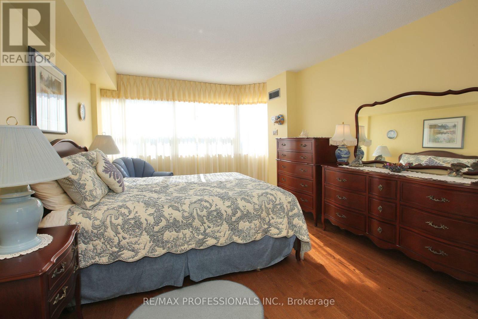 1802 - 1320 Islington Avenue, Toronto, Ontario  M9A 5C6 - Photo 28 - W12181010