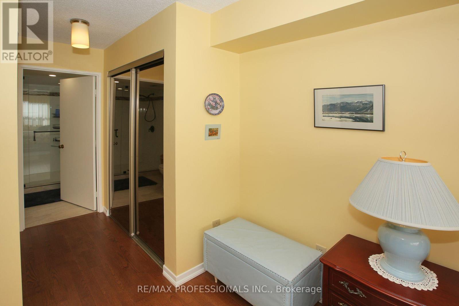 1802 - 1320 Islington Avenue, Toronto, Ontario  M9A 5C6 - Photo 30 - W12181010