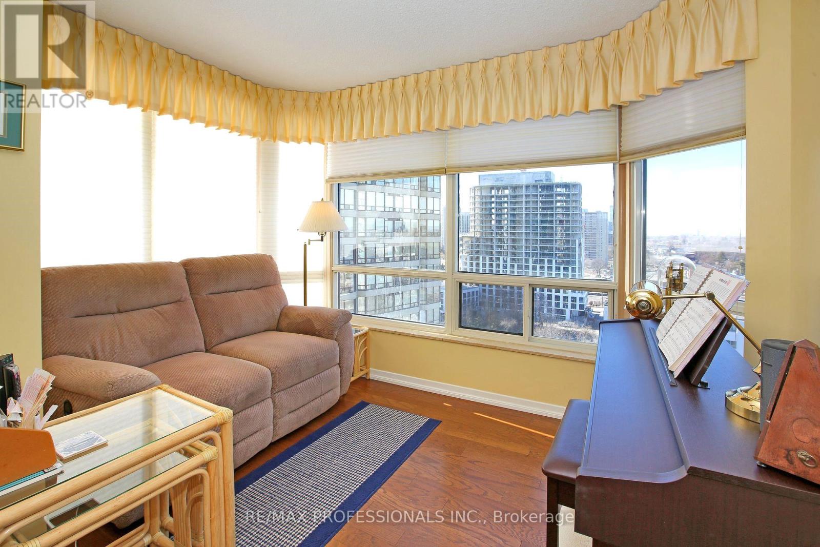 1802 - 1320 Islington Avenue, Toronto, Ontario  M9A 5C6 - Photo 9 - W12181010