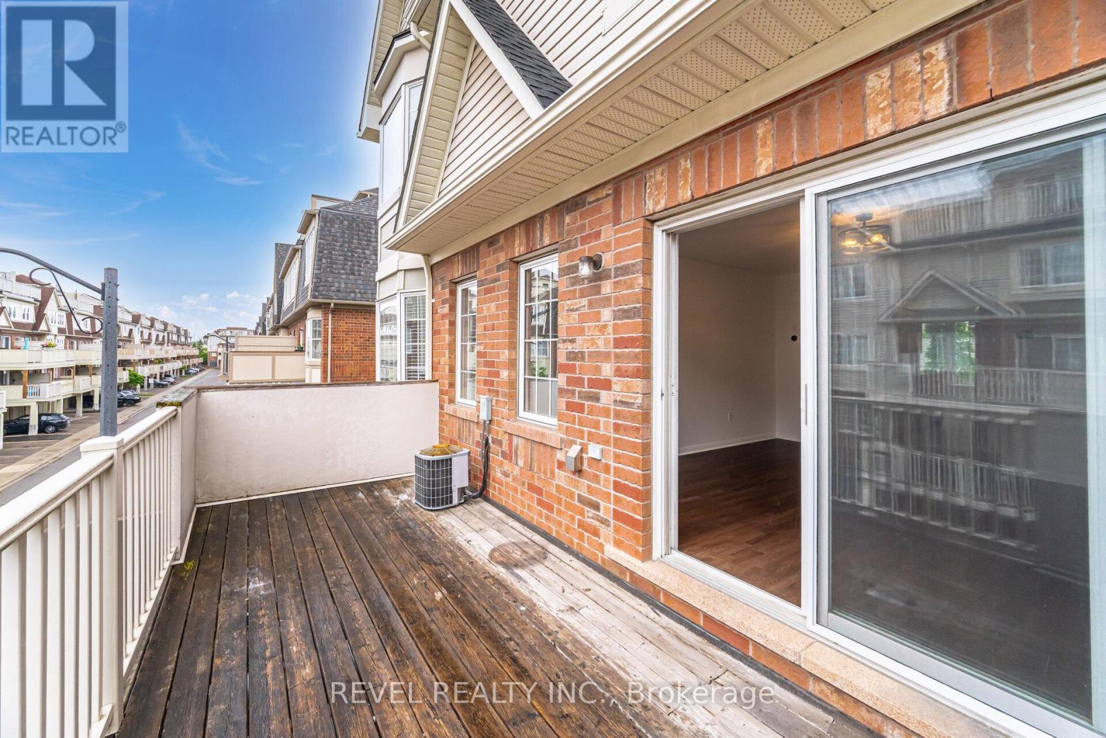 2 - 724 Neighbourhood Circle, Mississauga (Cooksville), Ontario  L5B 0B3 - Photo 13 - W12181038