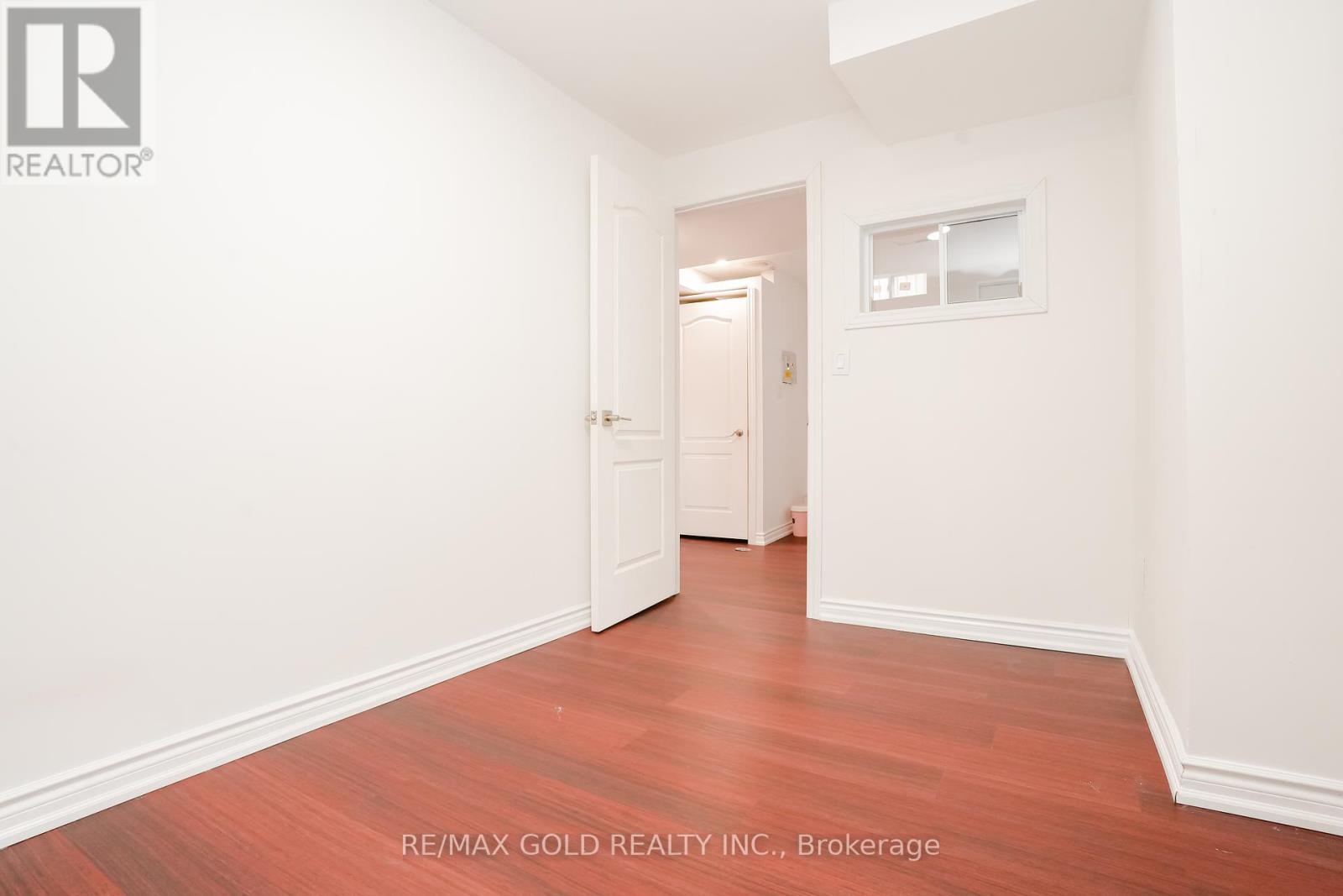 32 Myrtle Court, Brampton, Ontario  L6S 5B2 - Photo 38 - W12181048