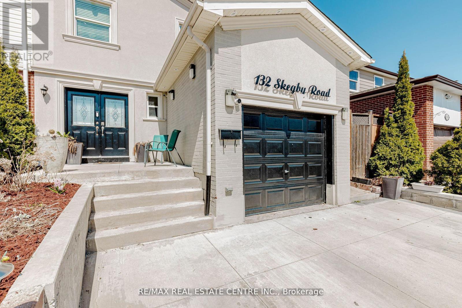 132 Skegby Road, Brampton, Ontario  L6V 2T9 - Photo 3 - W12181063