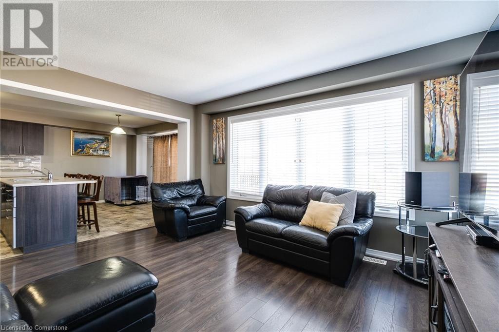 230 English Lane Lane, Brantford, Ontario  N3T 0K2 - Photo 9 - 40734561