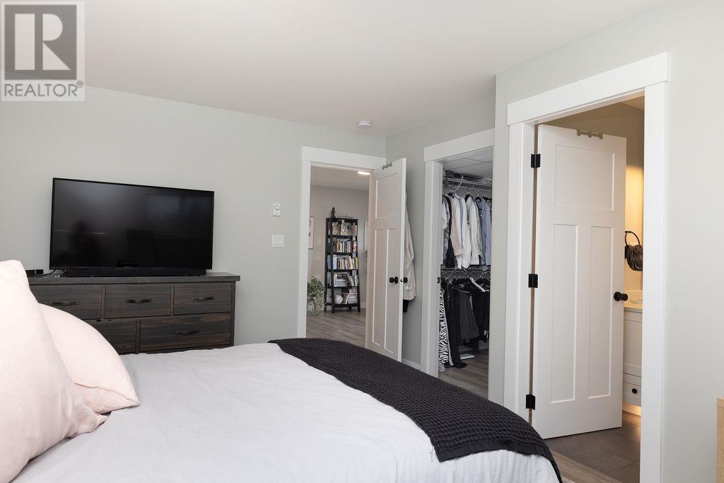1062 Celia Crescent, Gibsons, British Columbia  V0N 1V7 - Photo 22 - R3008702