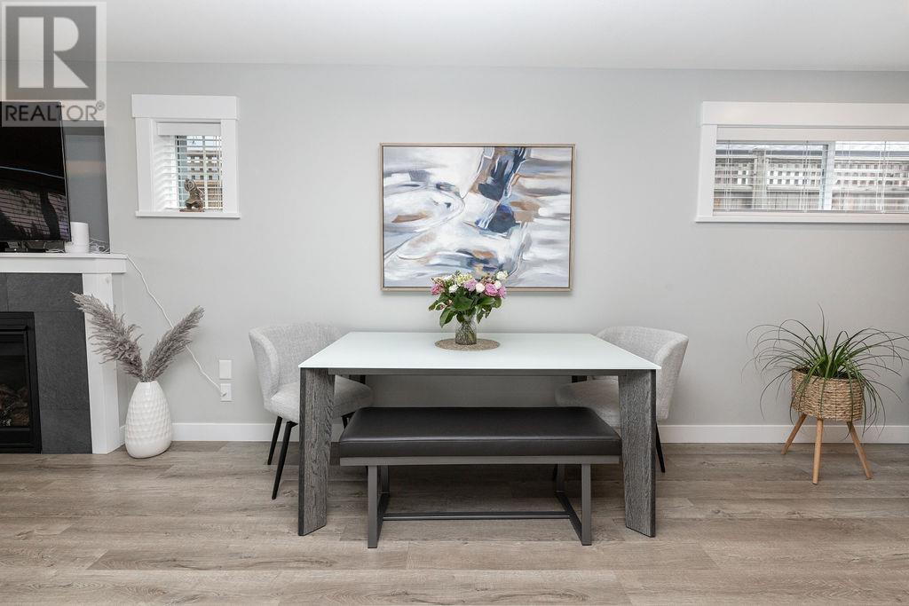 1062 Celia Crescent, Gibsons, British Columbia  V0N 1V7 - Photo 6 - R3008702
