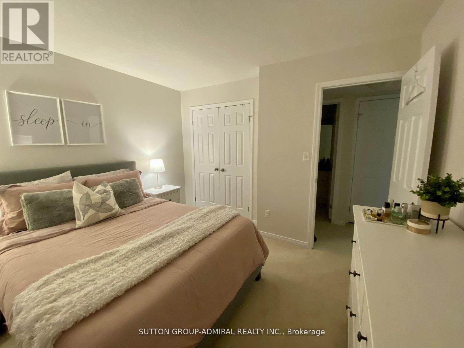 B - 25 Sienna Street, Waterloo, Ontario  N2R 1P7 - Photo 6 - X12180902