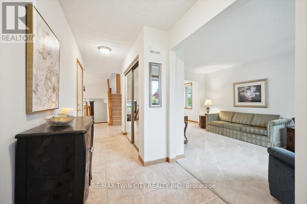 2 Cora Drive, Kitchener, Ontario  N2N 3C6 - Photo 11 - X12180918
