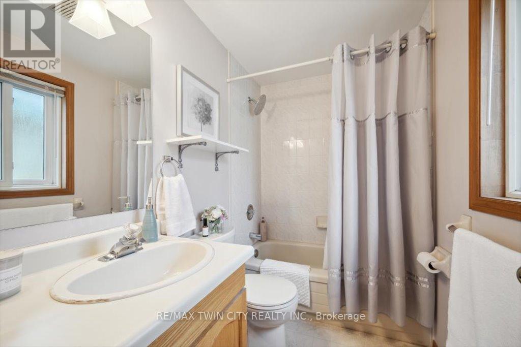 2 Cora Drive, Kitchener, Ontario  N2N 3C6 - Photo 22 - X12180918