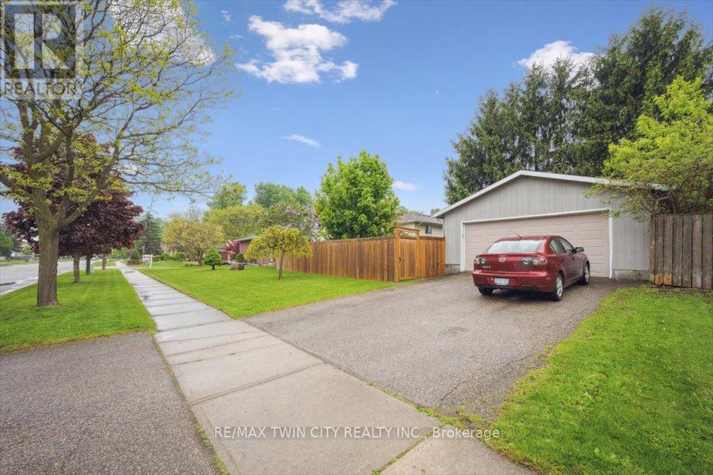 2 Cora Drive, Kitchener, Ontario  N2N 3C6 - Photo 9 - X12180918
