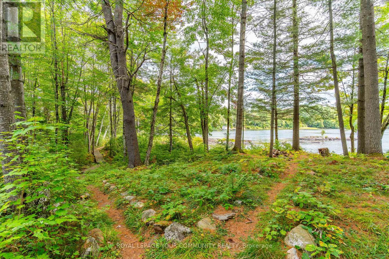 1031 Obelisk Trail, Minden Hills (Lutterworth), Ontario  K0M 2A0 - Photo 7 - X12180950