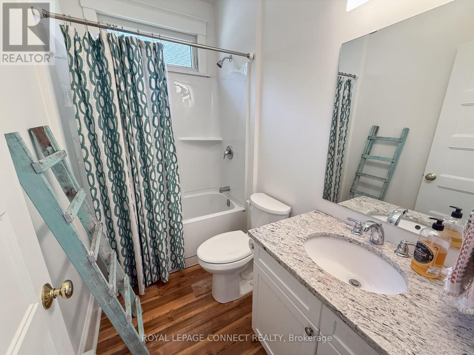 215 - 5 Hollow Lane, Prince Edward County, Ontario  K0K 1P0 - Photo 21 - X12180963