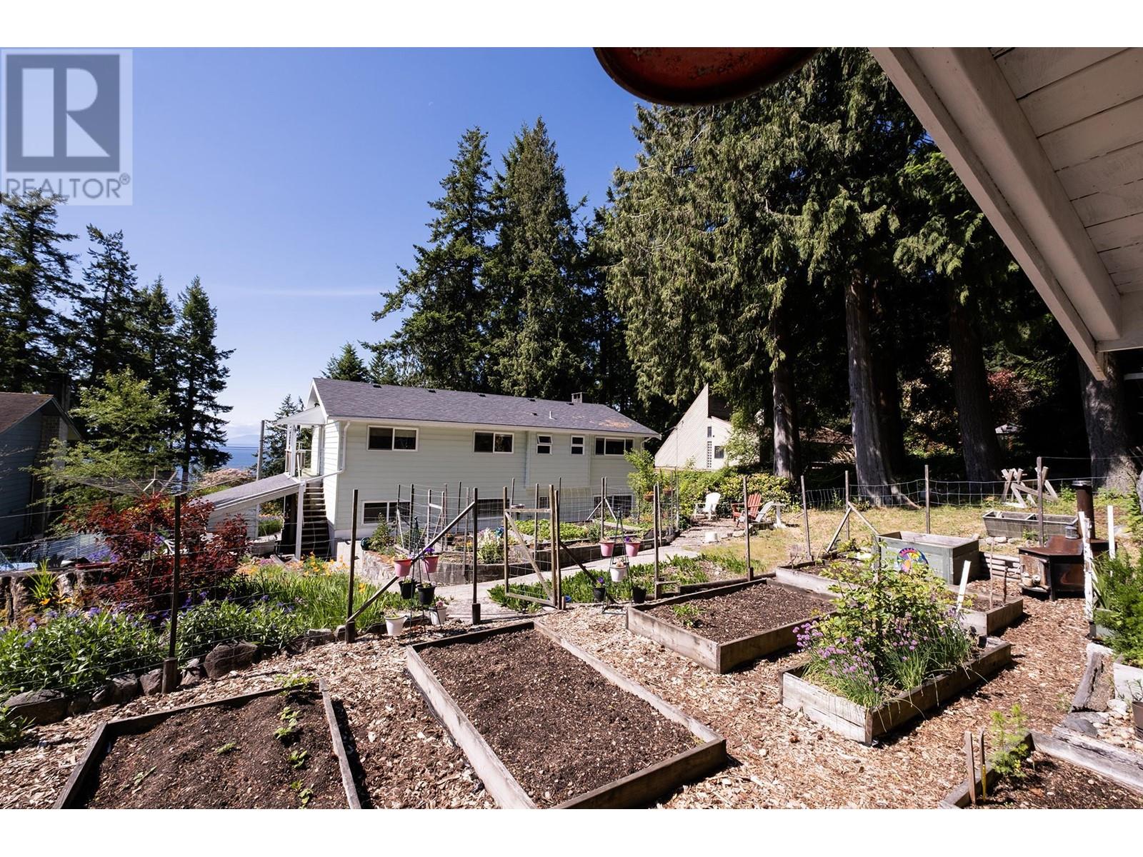 1238 Gower Point Road, Gibsons, British Columbia  V0N 1V3 - Photo 25 - R3008703