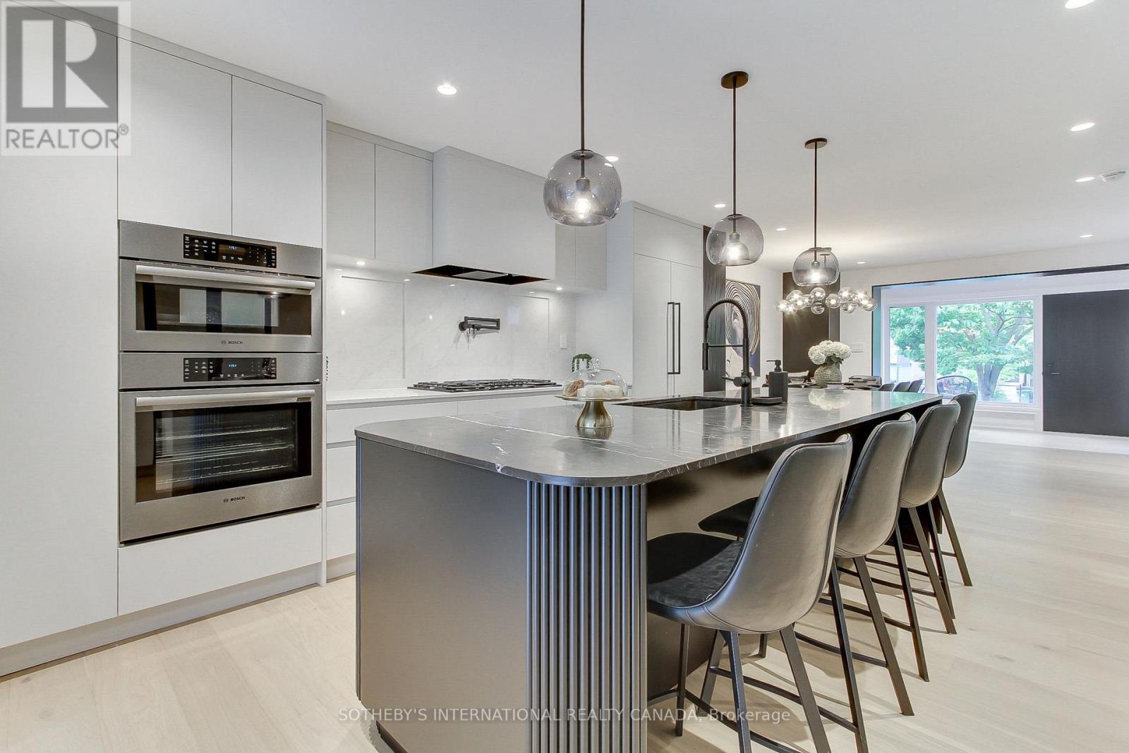 Property at 103 HOLLAND PARK AVENUE image 5