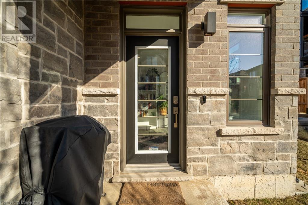 30 Times Square Boulevard Unit# 68, Stoney Creek, Ontario  L8J 0M1 - Photo 3 - 40734543