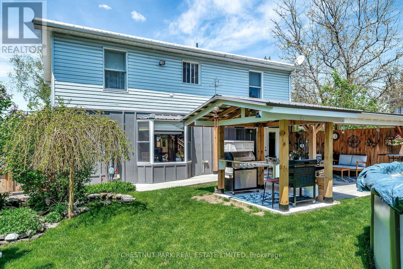 31 Lake Street, Prince Edward County, Ontario  K0K 2T0 - Photo 38 - X12086269