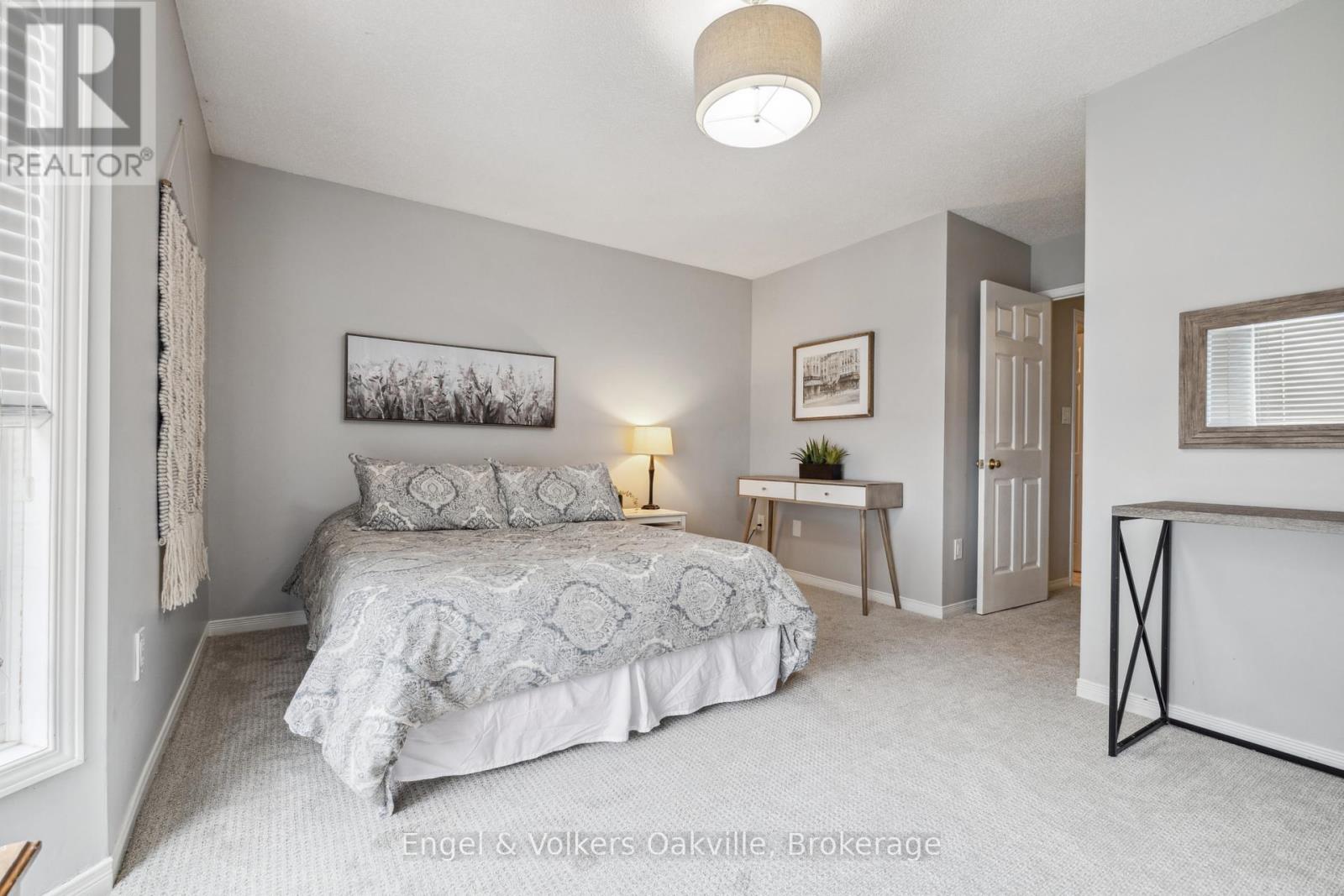 15 - 2015 Cleaver Avenue, Burlington, Ontario  L7M 4J7 - Photo 28 - W12173951