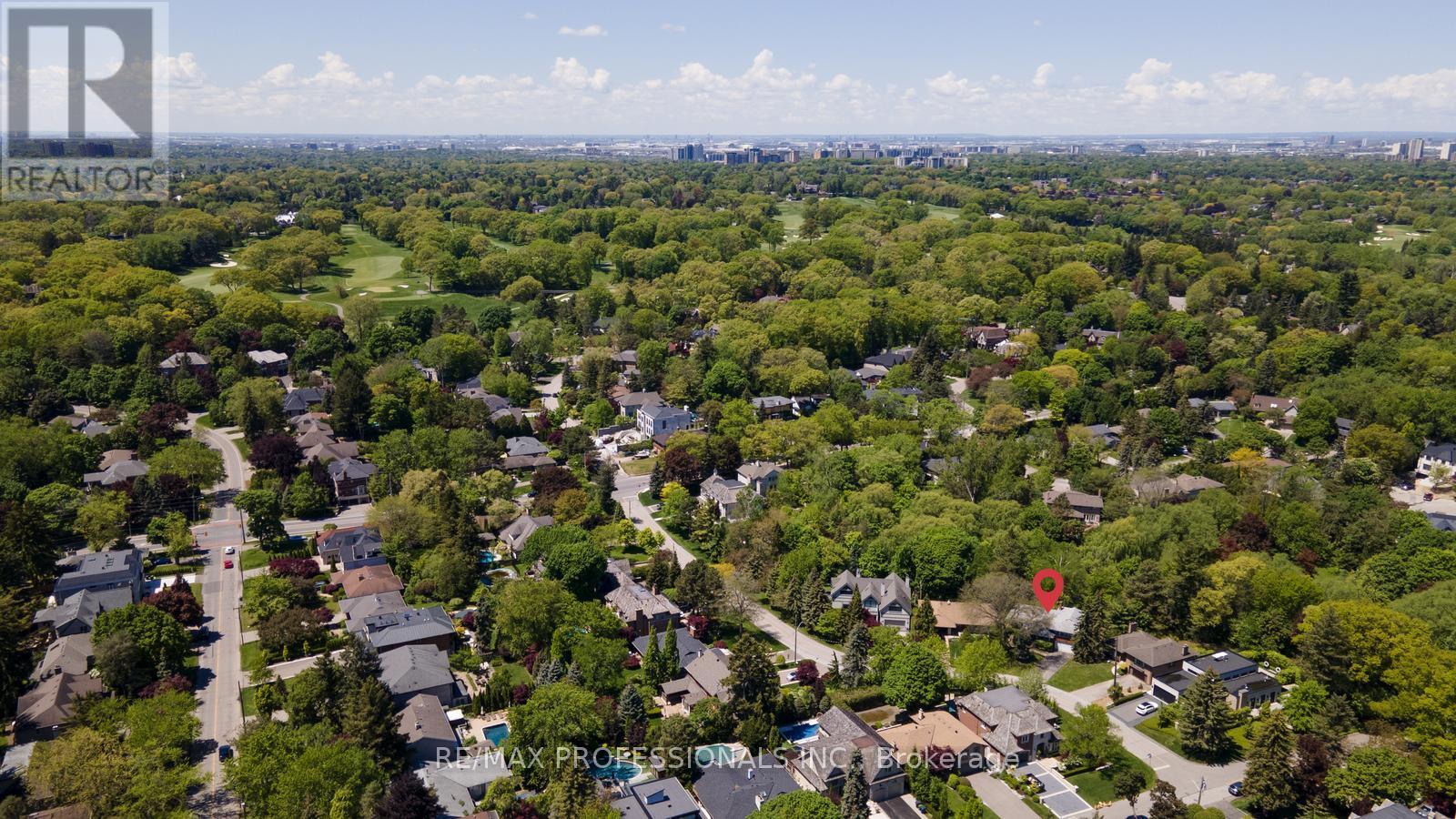8 Glendarling Road, Toronto, Ontario  M9A 4G2 - Photo 39 - W12180017