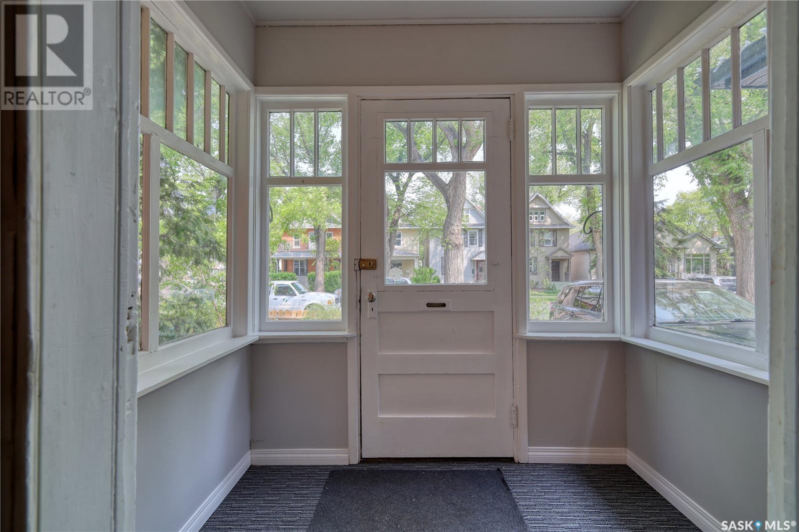 Property at 733 6th AVENUE N image 5