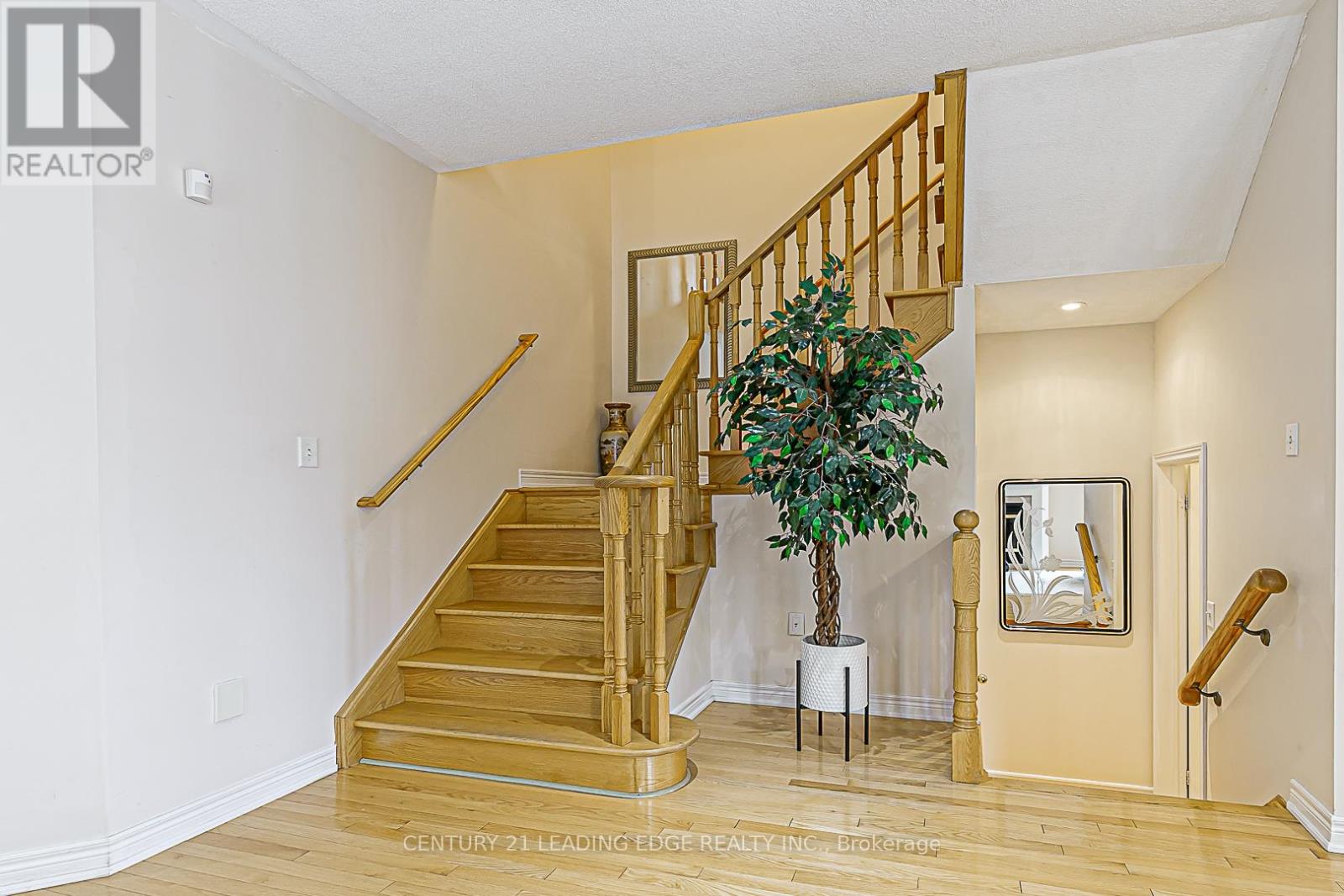 201 Terra Road, Vaughan, Ontario  L4L 3J4 - Photo 10 - N12175568