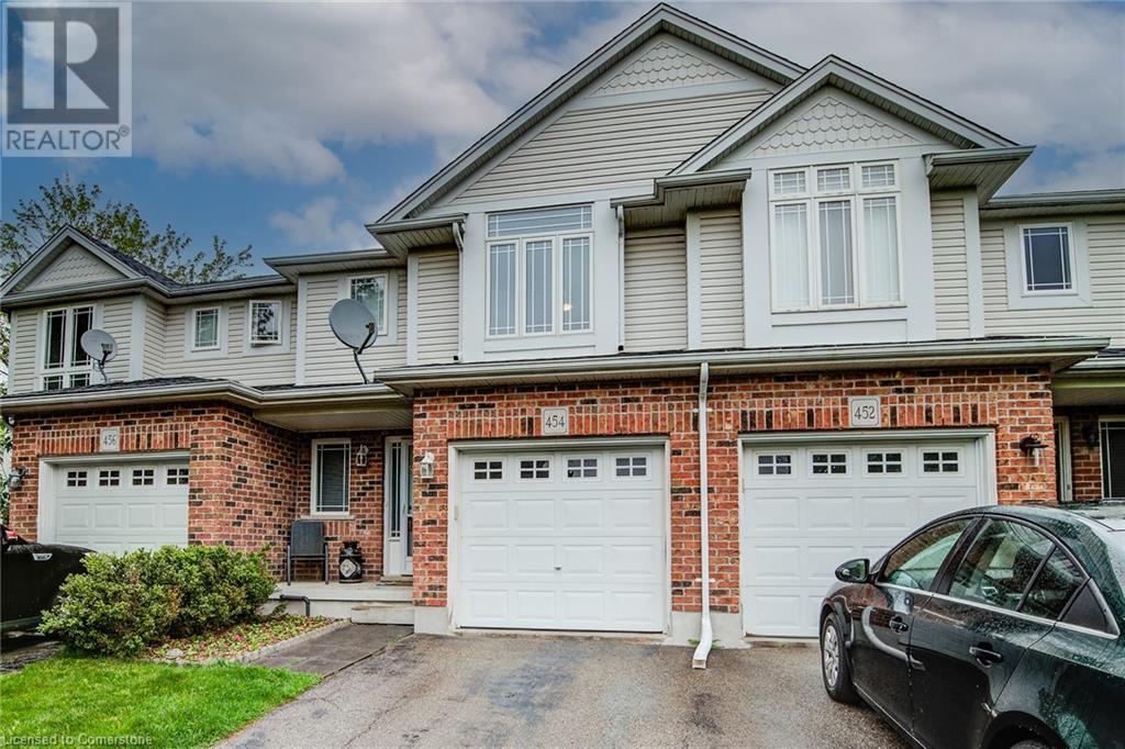 454 Annapolis Court, Waterloo, Ontario  N2K 4E7 - Photo 3 - 40732733