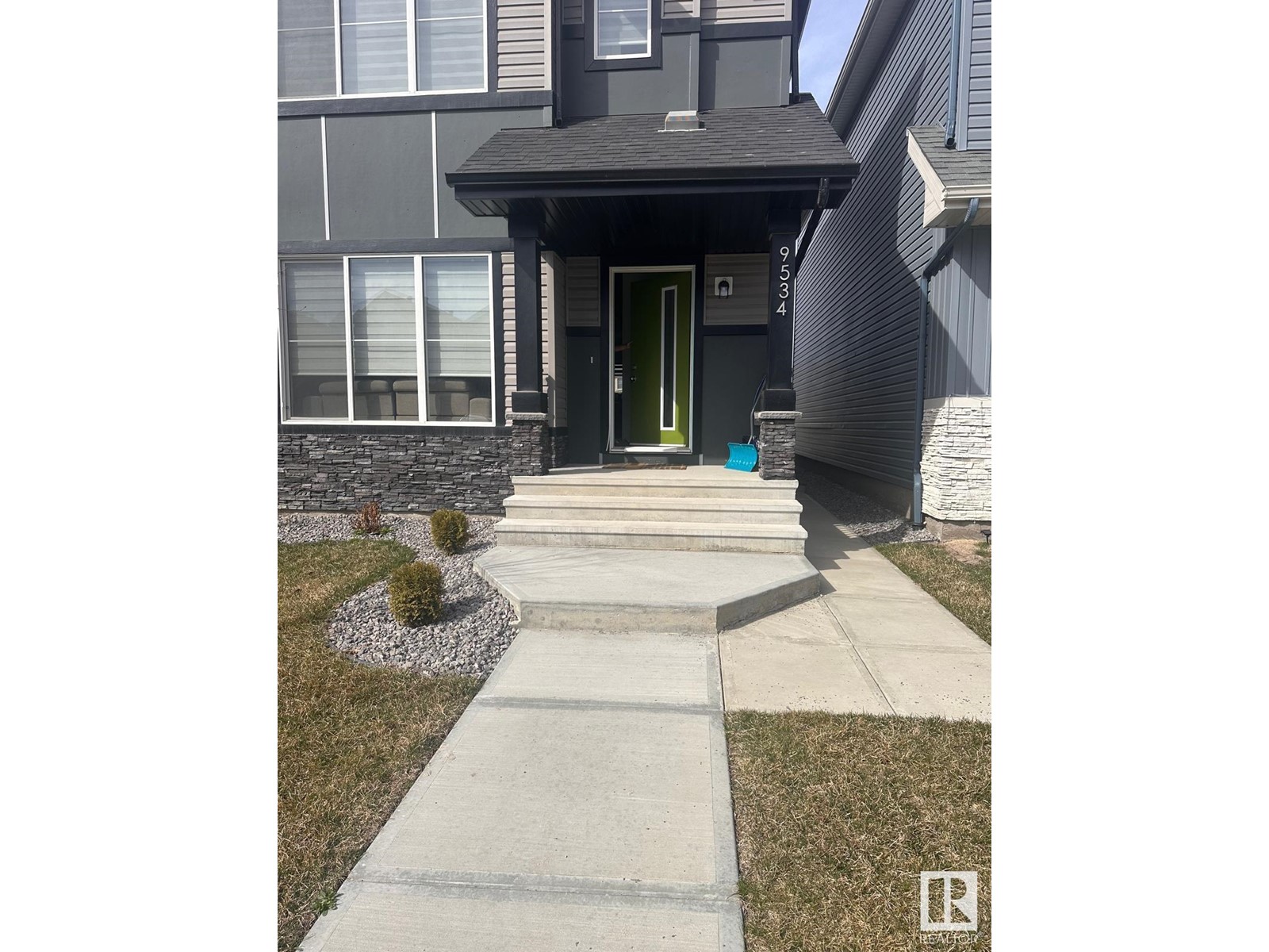 9534 Carson Bend Sw, Edmonton, Alberta  T6W 5H6 - Photo 2 - E4439086
