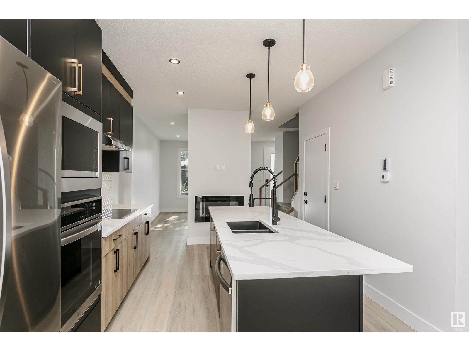 10332 77 St Nw, Edmonton, Alberta  T6A 3C3 - Photo 11 - E4439087