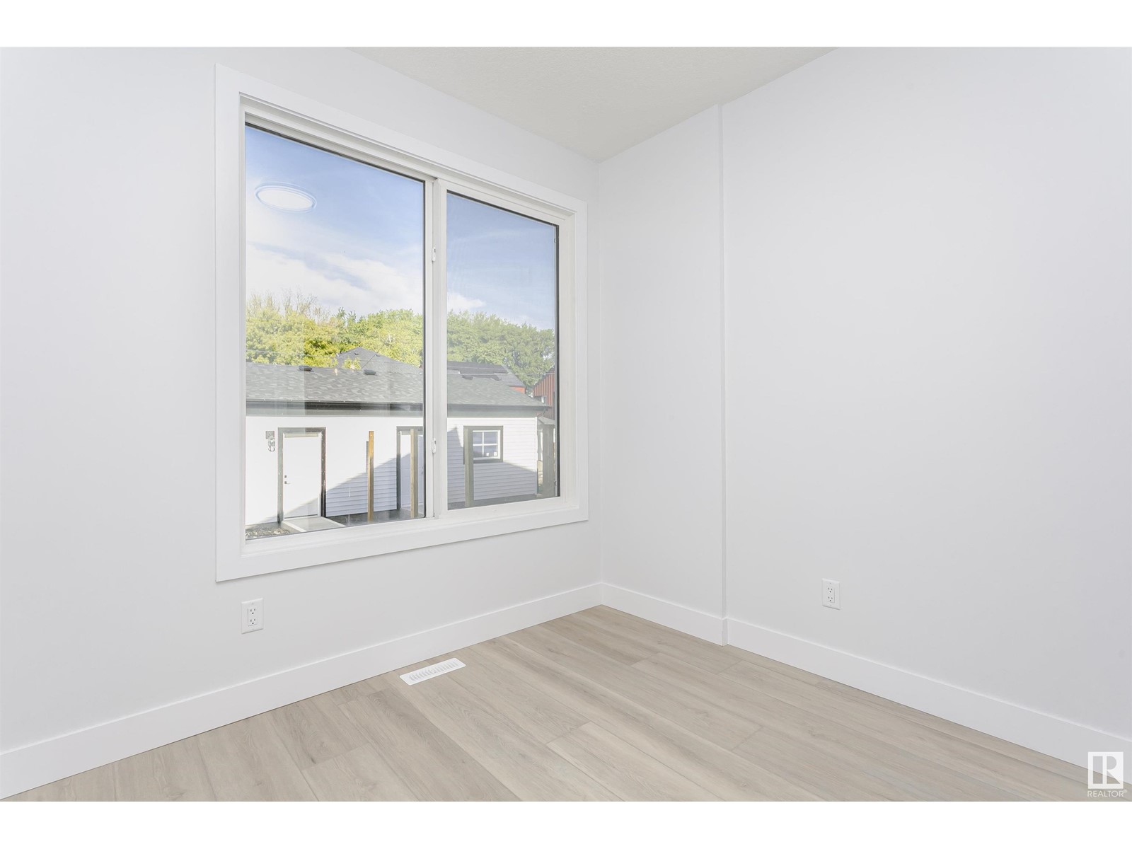 10332 77 St Nw, Edmonton, Alberta  T6A 3C3 - Photo 16 - E4439087