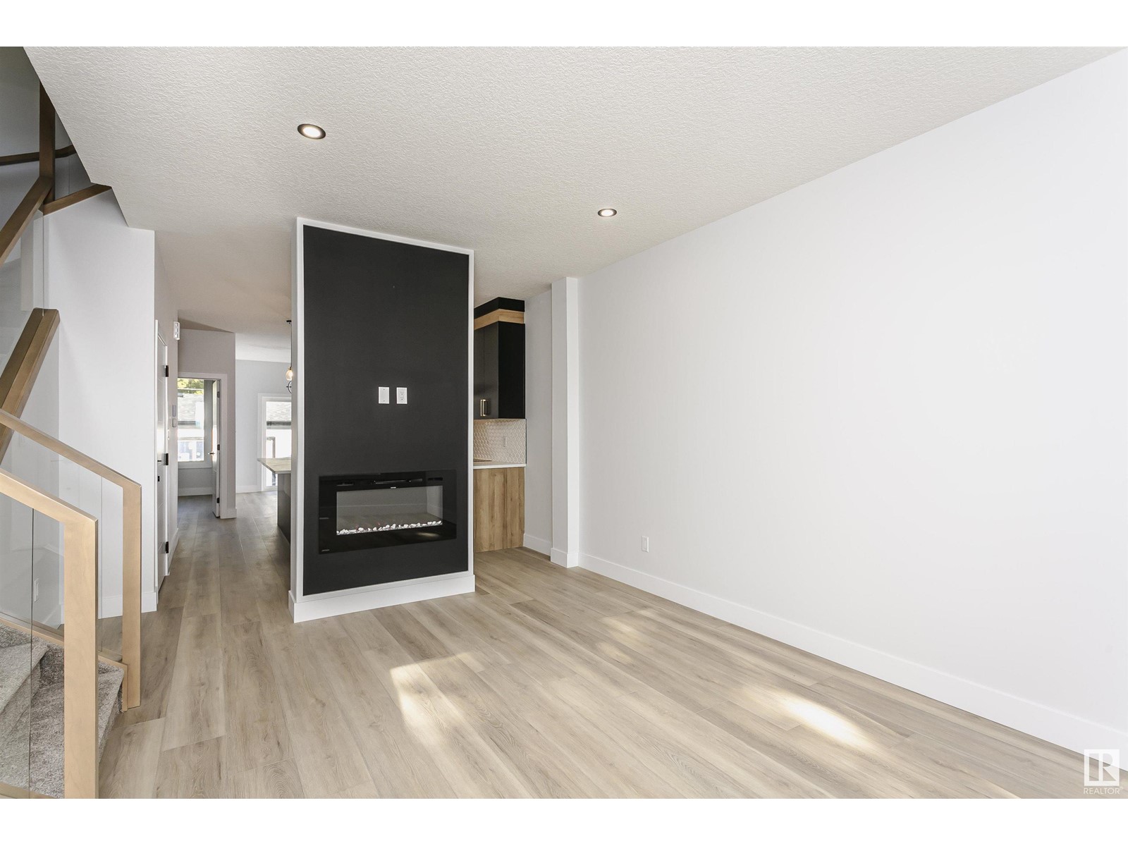 10332 77 St Nw, Edmonton, Alberta  T6A 3C3 - Photo 9 - E4439087