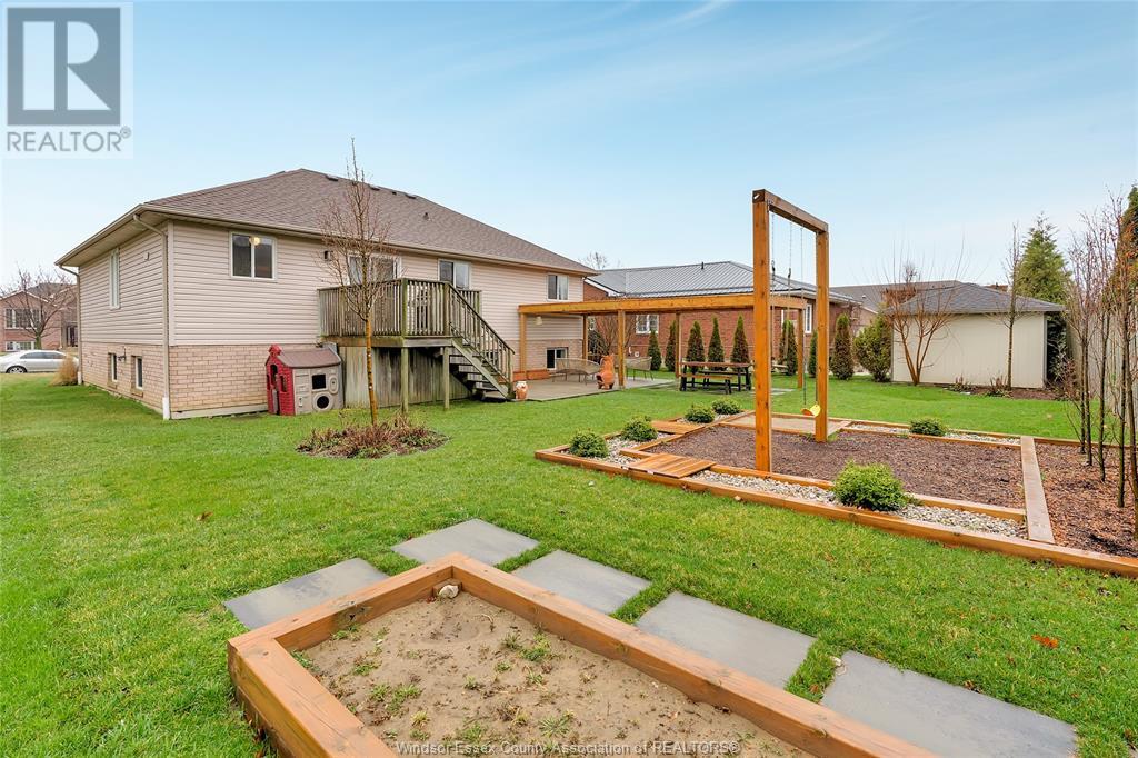 Property at 105 JOANNE image 3