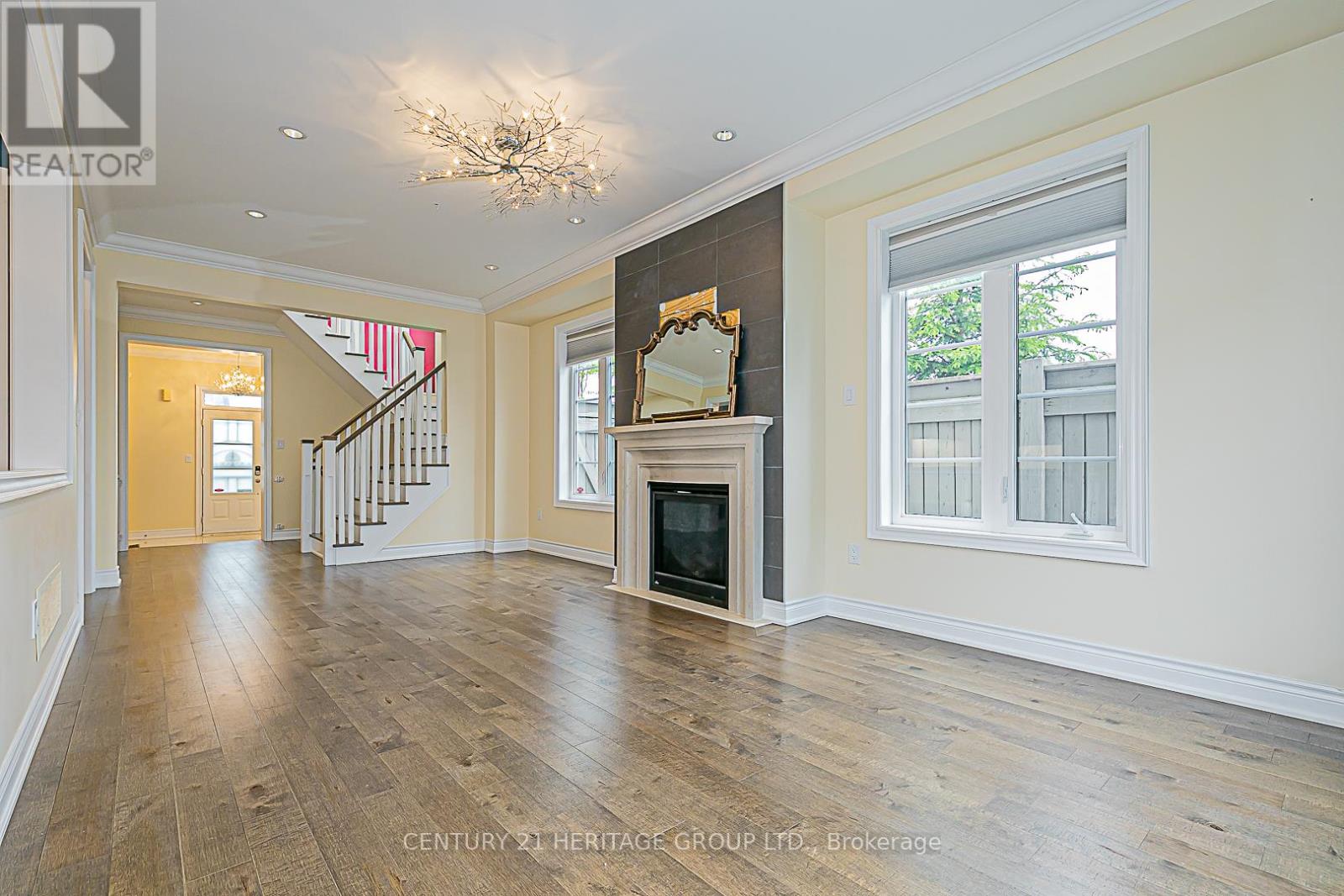 2 Roy Harper Avenue, Aurora, Ontario  L4G 0V4 - Photo 11 - N12180943