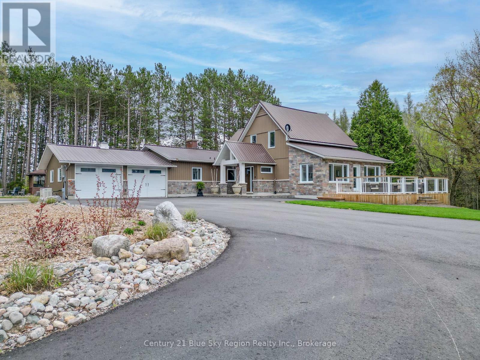 54 Chadbourne Drive, North Bay, Ontario  P1B 8G2 - Photo 1 - X12181180