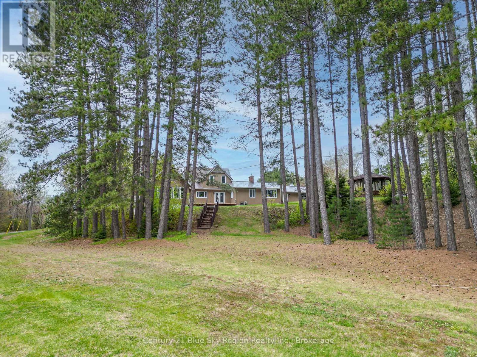 54 Chadbourne Drive, North Bay, Ontario  P1B 8G2 - Photo 12 - X12181180