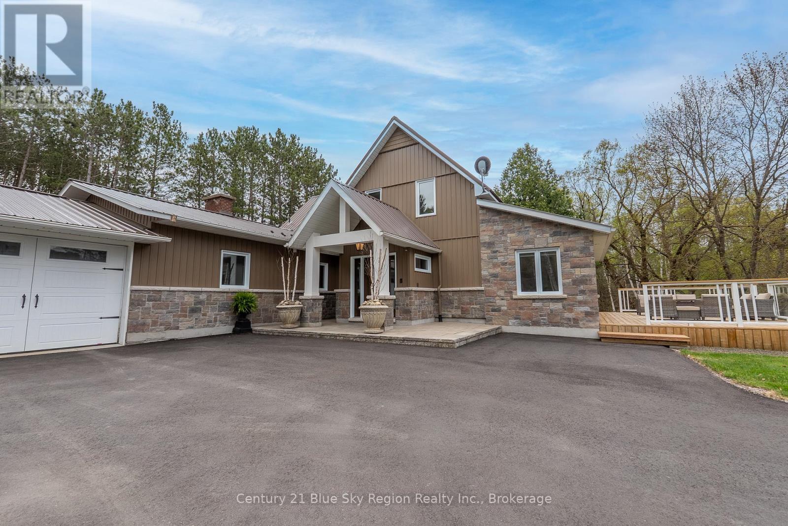 54 Chadbourne Drive, North Bay, Ontario  P1B 8G2 - Photo 2 - X12181180