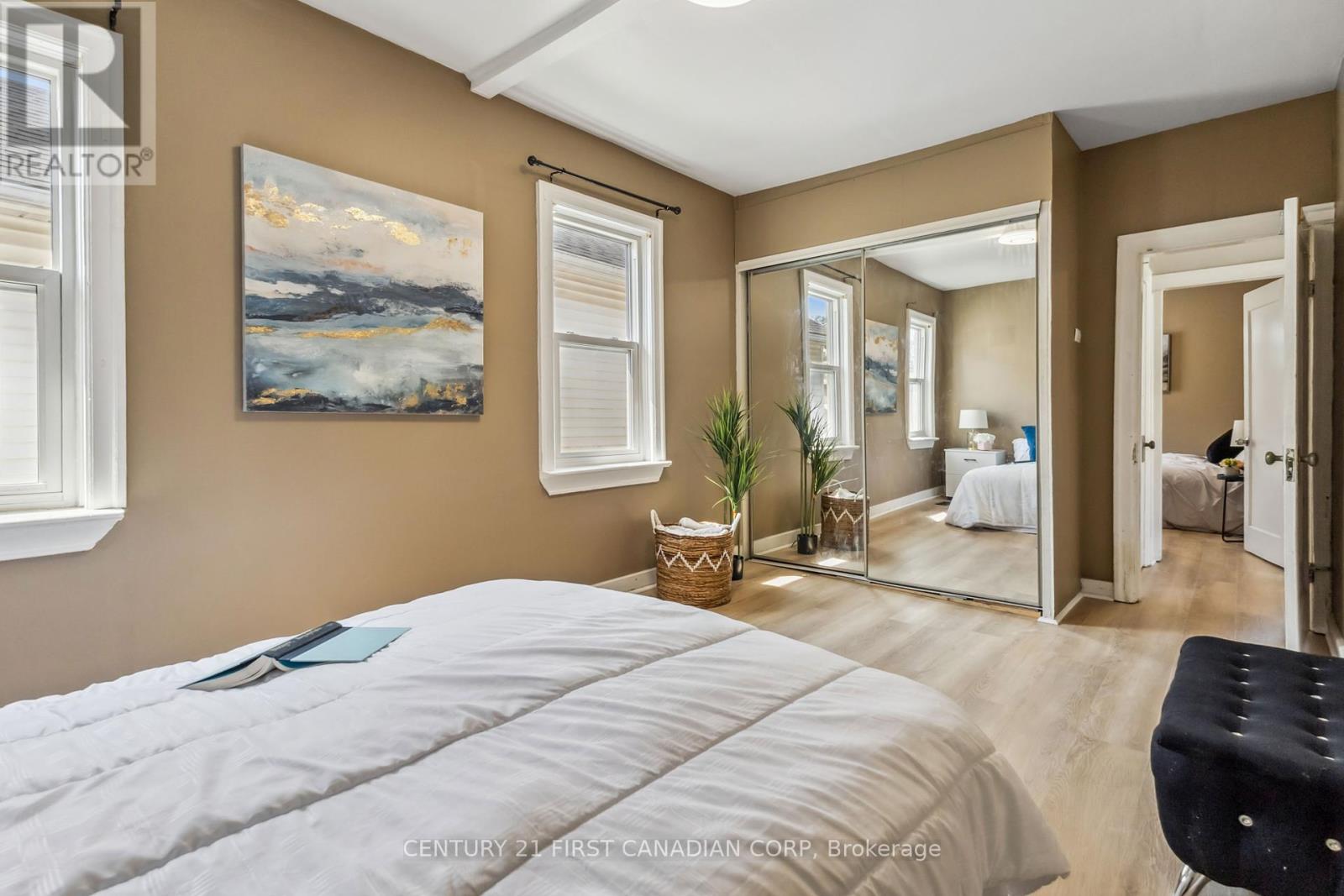 17 Highway Avenue, London South, Ontario  N6C 2K4 - Photo 22 - X12181186