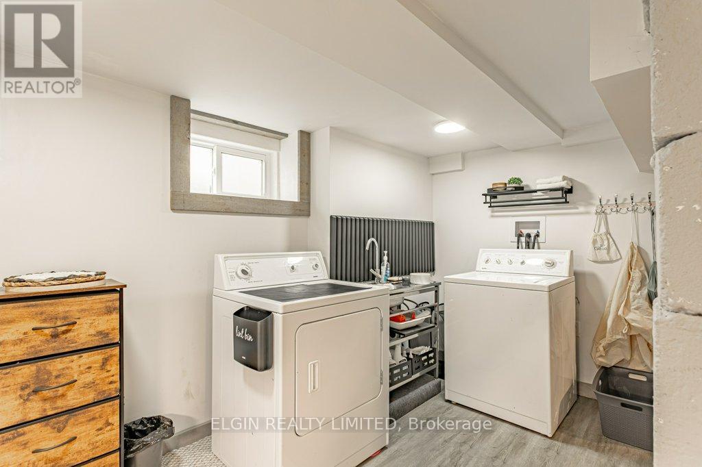 Photo 23 of 29 for 81 Hemlock Street