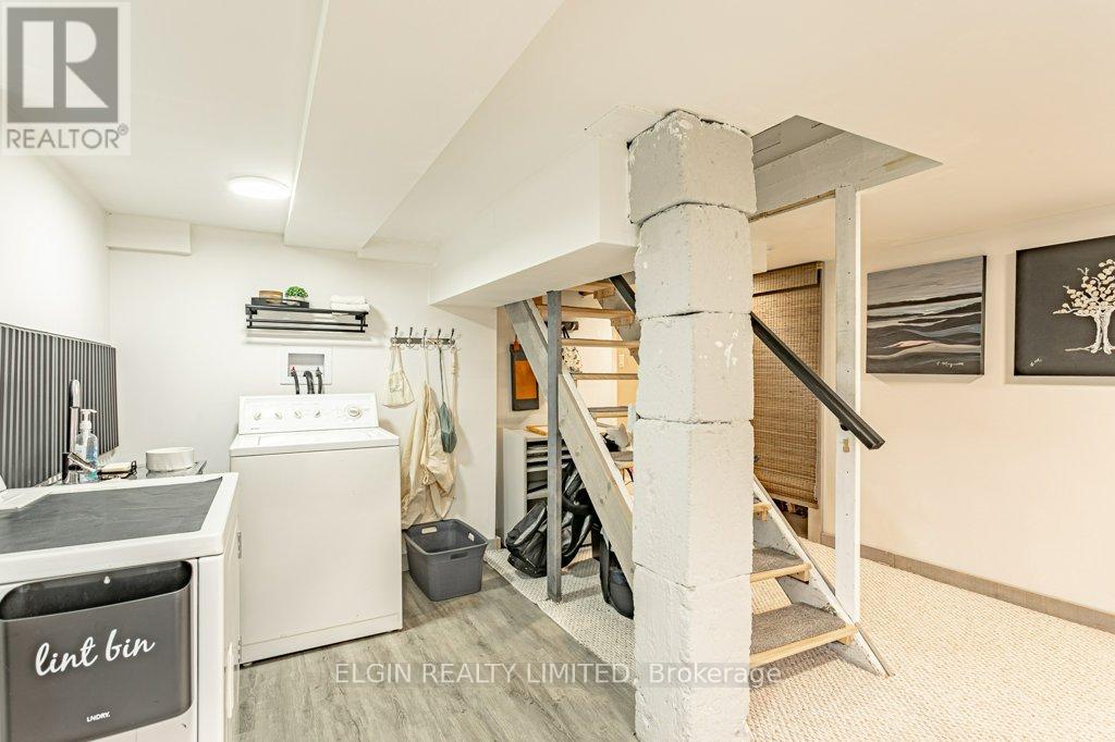 Photo 24 of 29 for 81 Hemlock Street