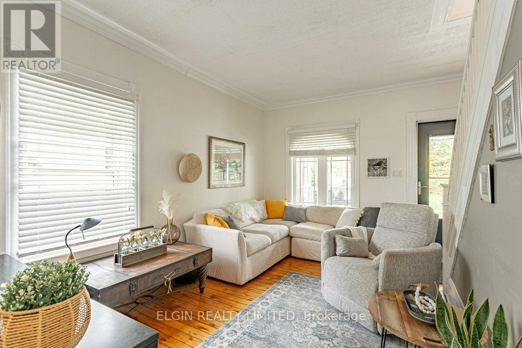 Photo 6 of 29 for 81 Hemlock Street