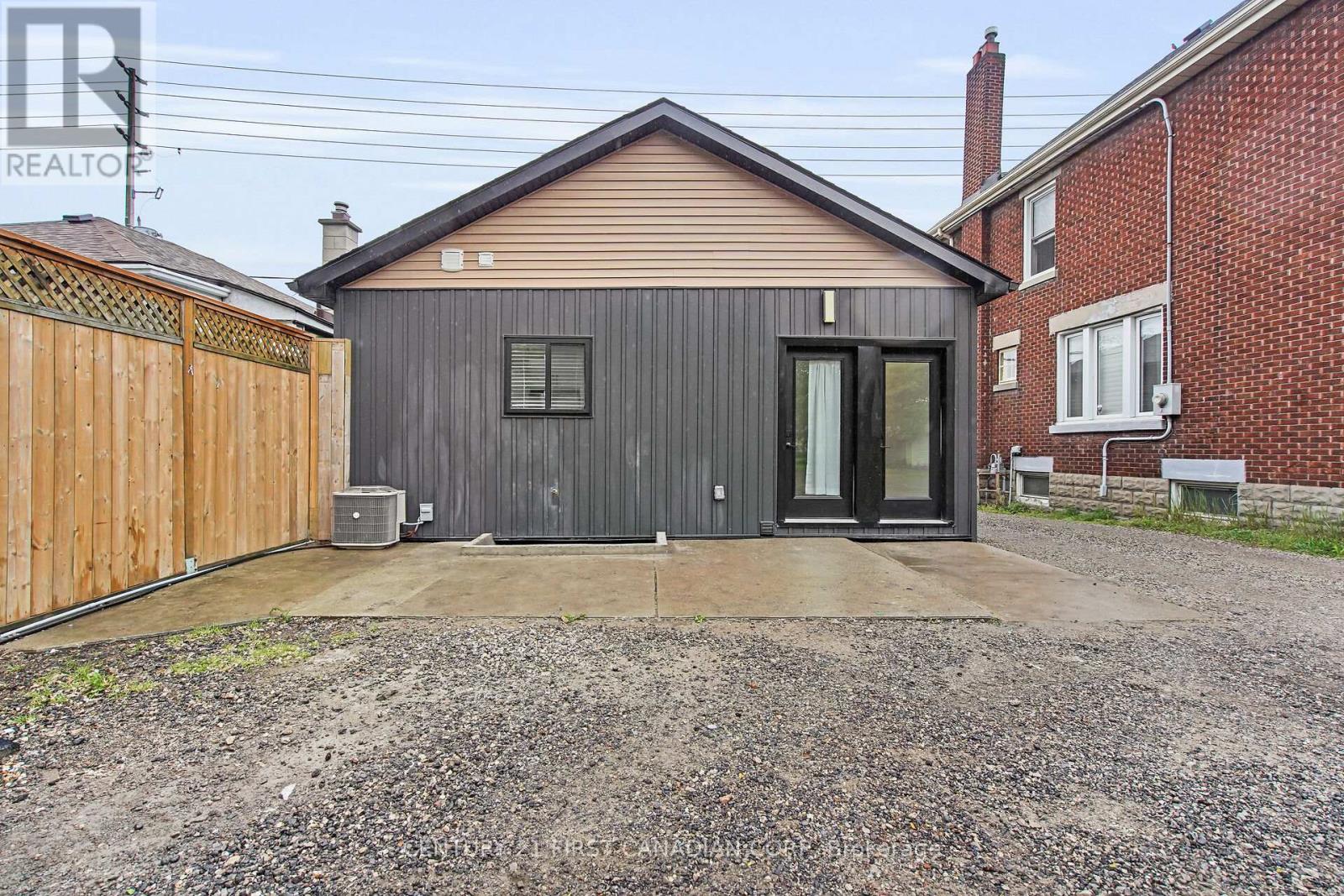 128 Adelaide Street N, London East, Ontario  N6B 3G8 - Photo 39 - X12181333