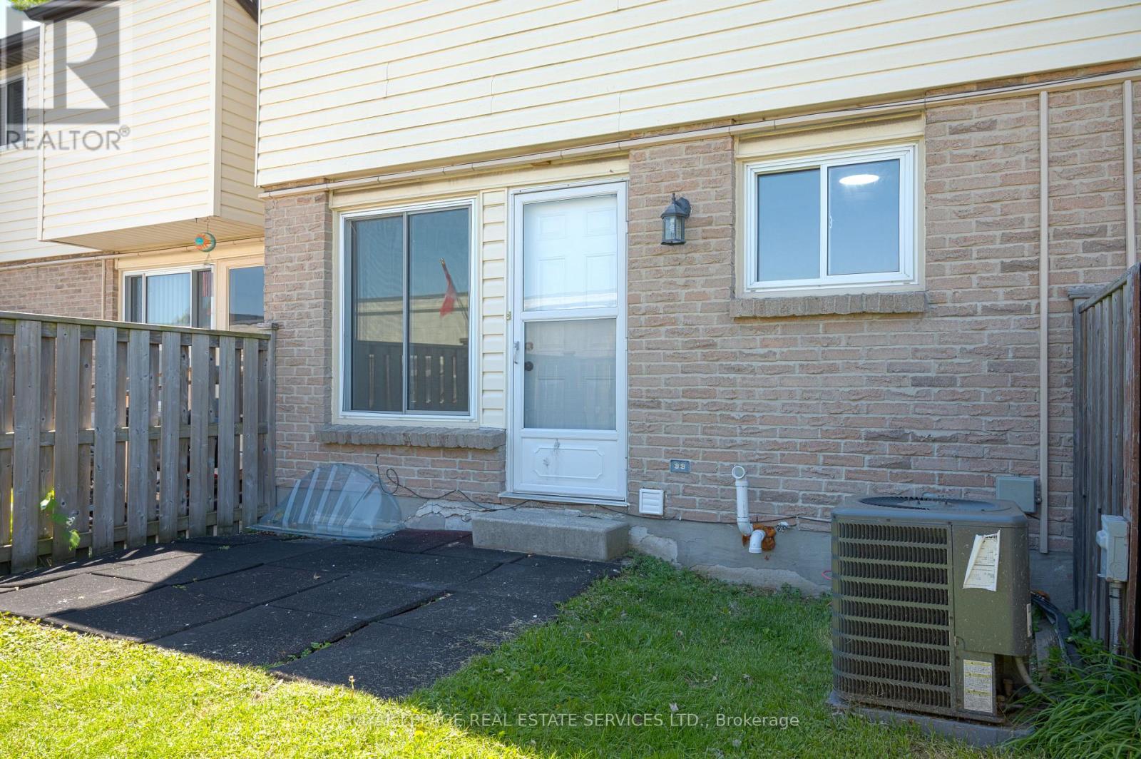 13 - 215 Trudeau Drive, Sarnia, Ontario  N7S 4T5 - Photo 39 - X12180015