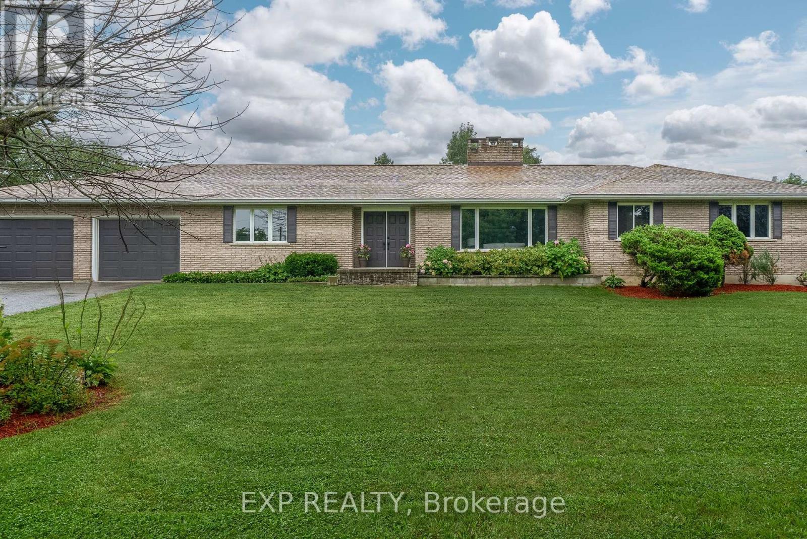 737 County Rd 18, Prince Edward County, Ontario  K0K 1P0 - Photo 2 - X12181239