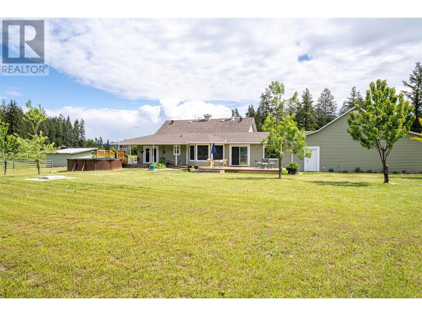 4858 Salmon River Road, Spallumcheen, BC V0E1B4