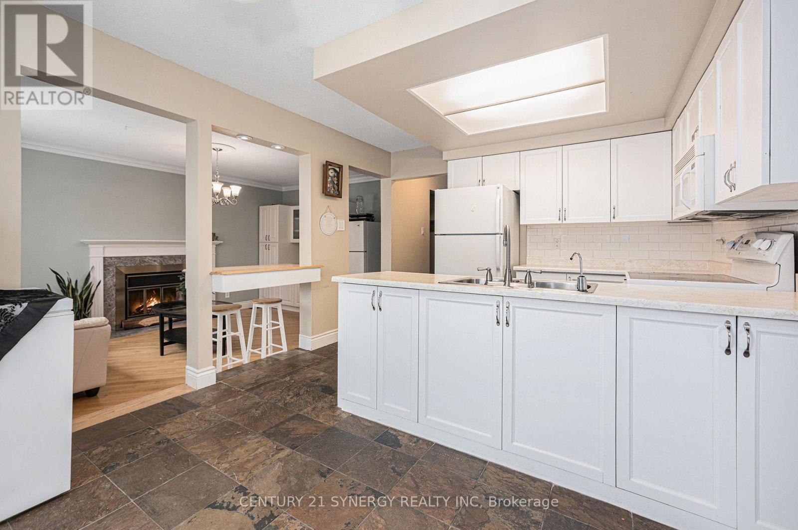666 Mathieu Way, Ottawa, Ontario  K4A 2R4 - Photo 10 - X12181271