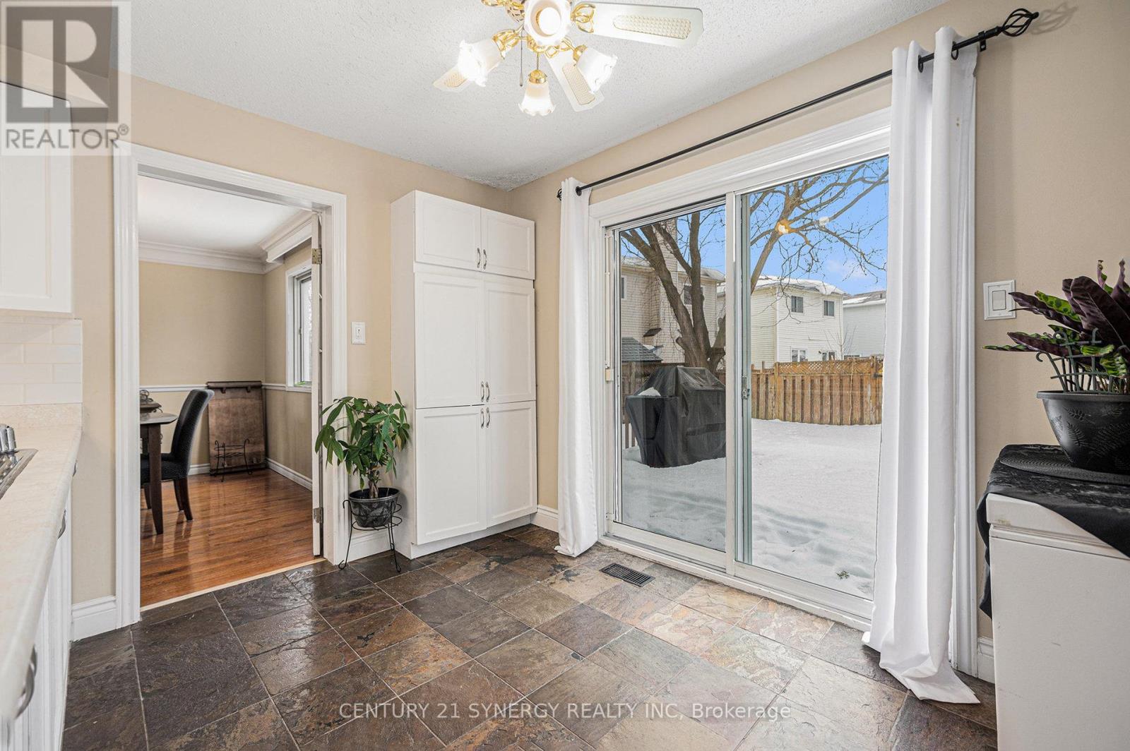 666 Mathieu Way, Ottawa, Ontario  K4A 2R4 - Photo 13 - X12181271