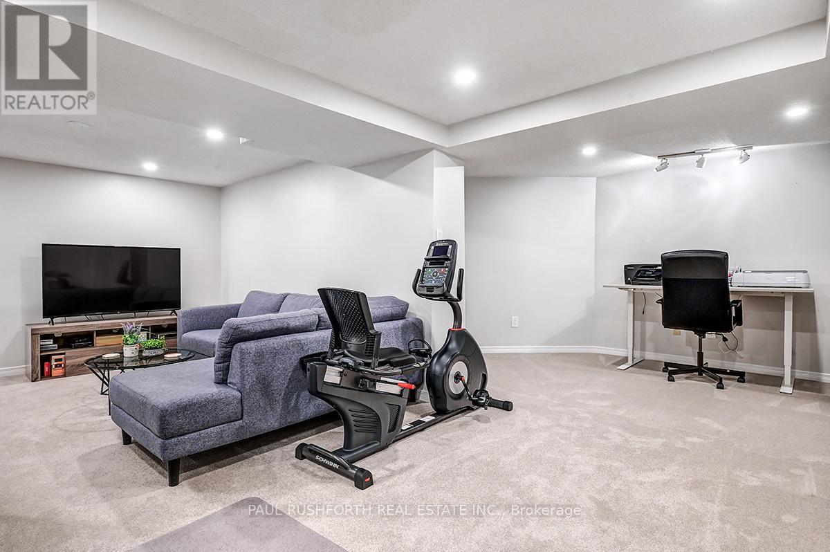 76 Chickasaw Crescent, Ottawa, Ontario  K2M 1M7 - Photo 27 - X12181272